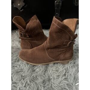 Sundance Perforated Buckle Brown Suede Ankle Boots 39 Western Cowgirl Chic Italy